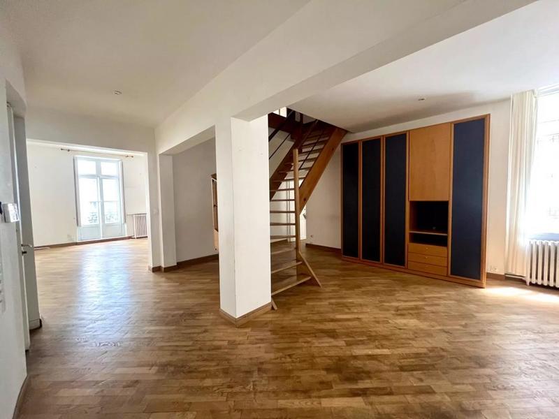 Duplex - 176 m² - 5 pièces