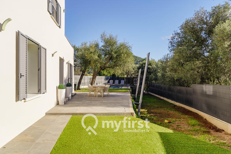 Maison - 147 m² - 6 pièces