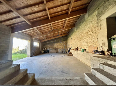 Mas - 700 m² - 10 pièces