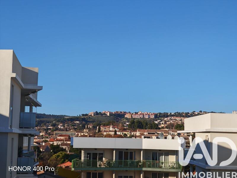 Appartement - 97 m² - 4 pièces