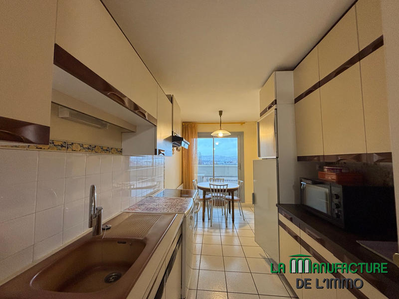 Appartement - 72 m² - 3 pièces