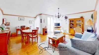 Appartement - 79 m² - 4 pièces