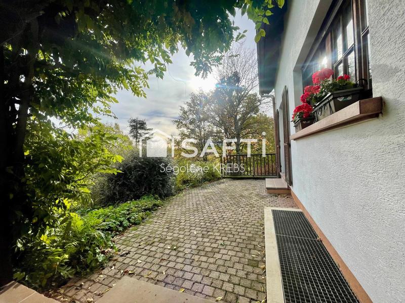 Maison - 197 m² - 8 pièces