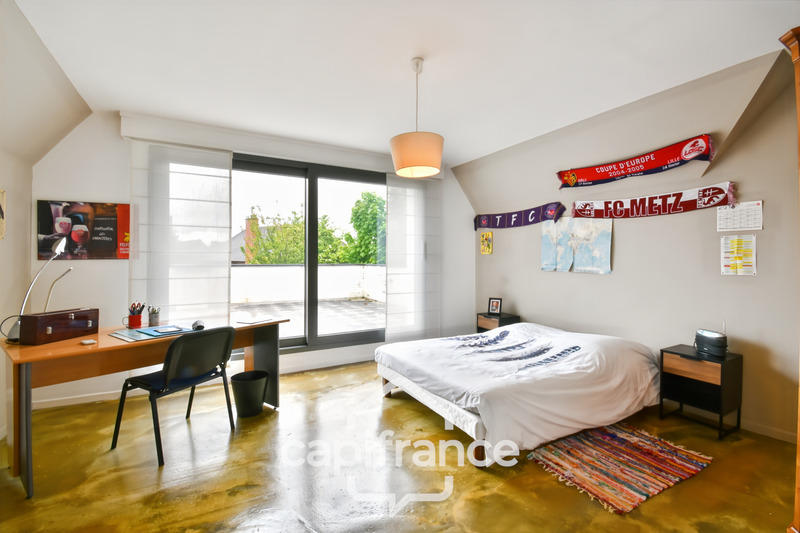 Maison - 428 m² - 11 pièces