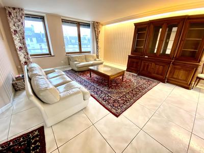 Appartement - 183 m² - 6 pièces