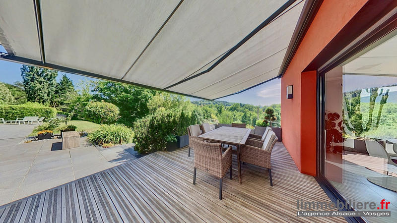 Maison contemporaine - 270 m² - 5 pièces