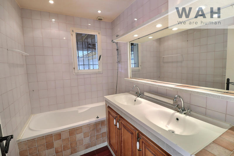 Villa - 115 m² - 6 pièces