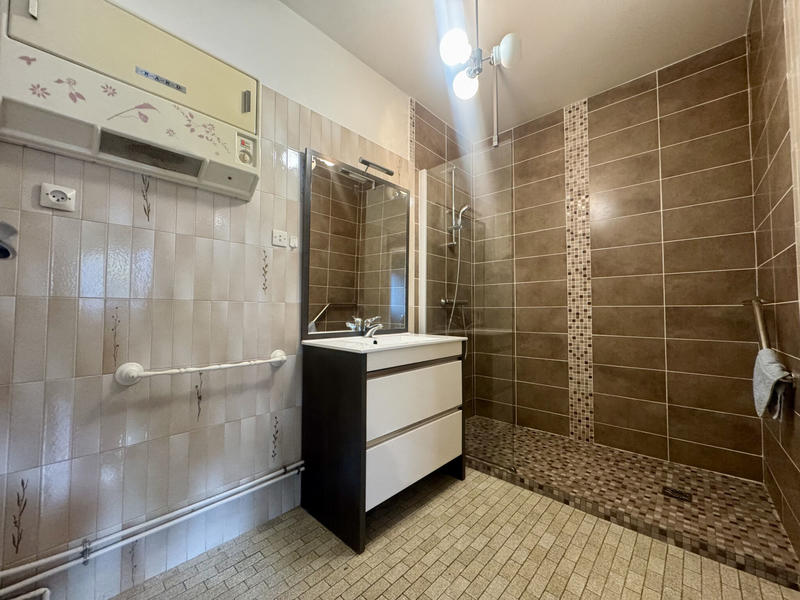 Appartement - 99 m² - 5 pièces