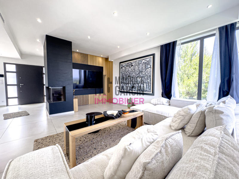 Maison - 205 m² - 5 pièces