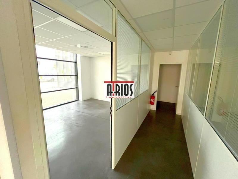 Local d'activité / Entrepôt - 290 m²