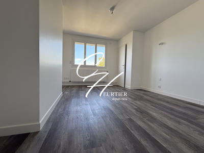 Appartement - 104 m² - 5 pièces