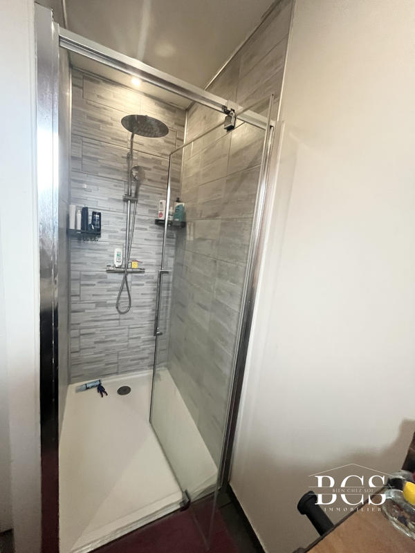 Maison - 77 m² - 6 pièces