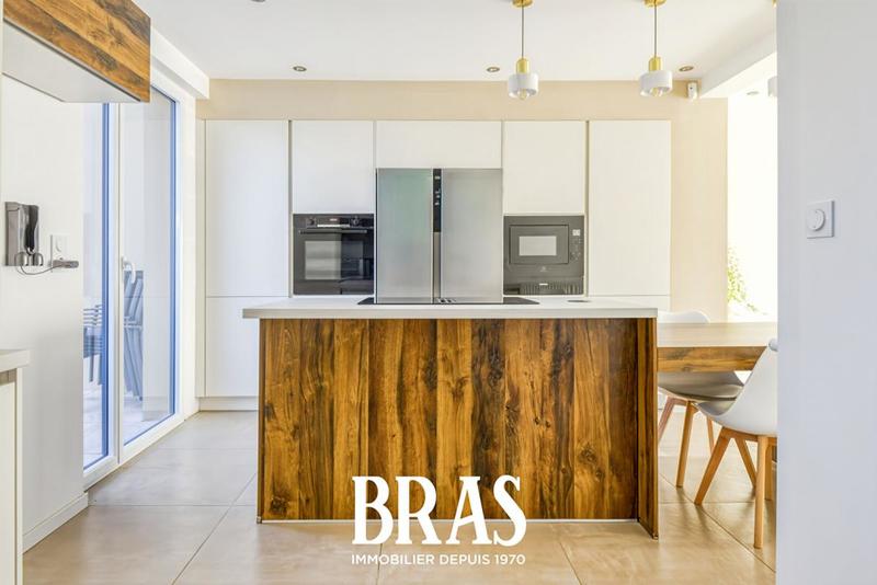 Maison - 150 m² - 8 pièces