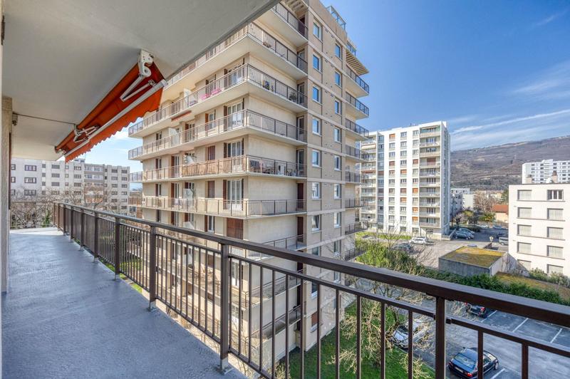 Appartement - 85 m² - 3 pièces