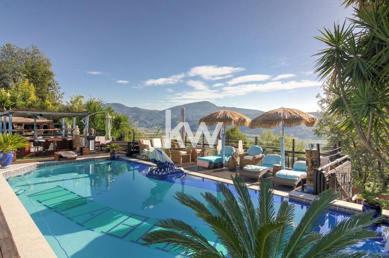 Maison - 147 m² - 6 pièces