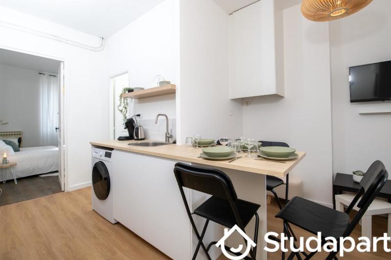 Chambre - 13 m² - 1 pièce