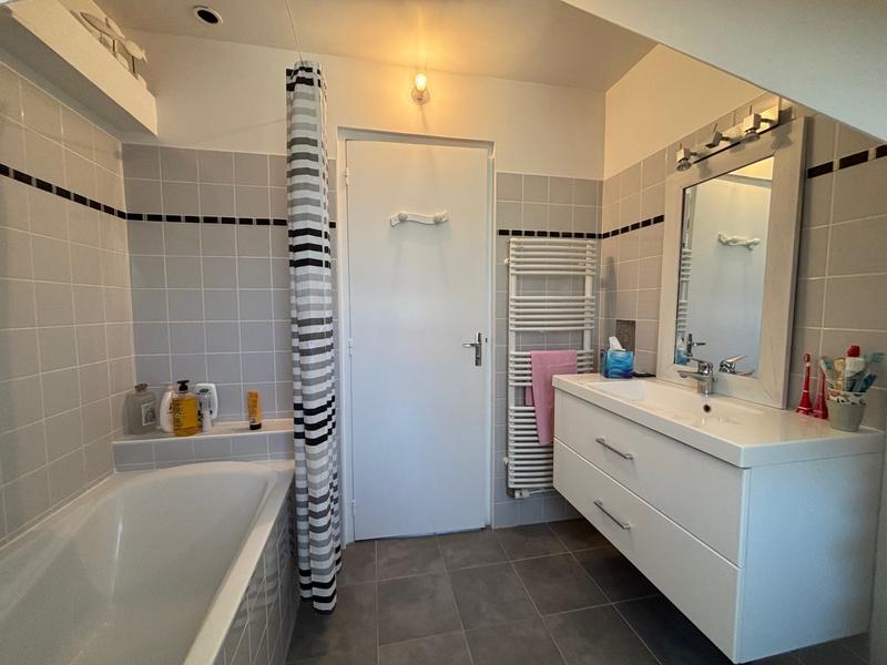 Maison traditionnelle - 156 m² - 5 pièces