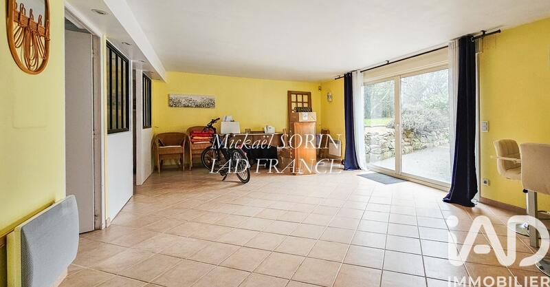 Maison - 200 m² - 7 pièces