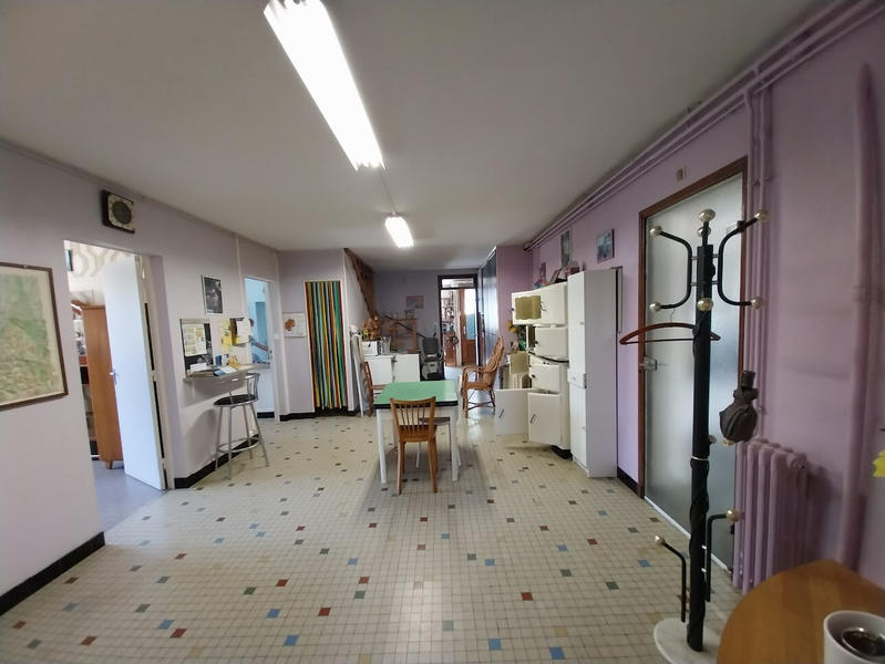 Maison - 180 m² - 8 pièces