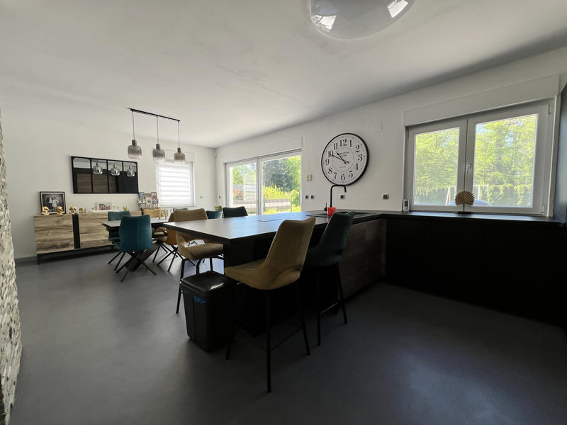 Maison - 163 m² - 6 pièces