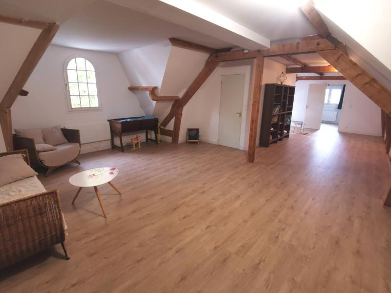 Maison - 216 m² - 8 pièces