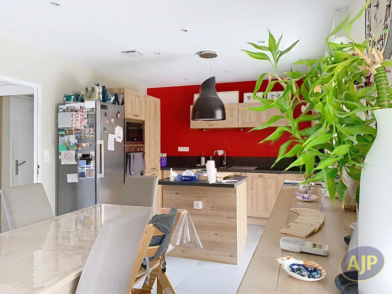 Maison - 145 m² - 6 pièces