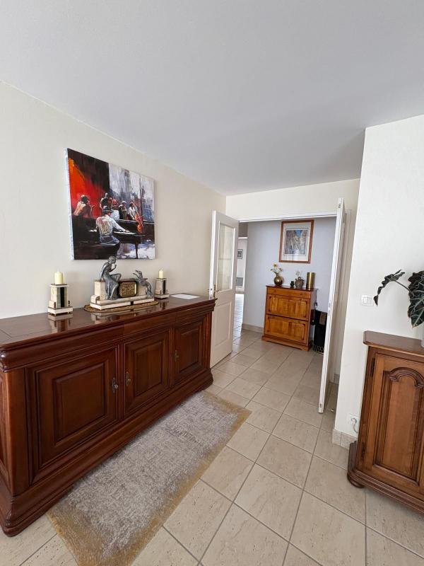 Appartement - 98 m² - 3 pièces