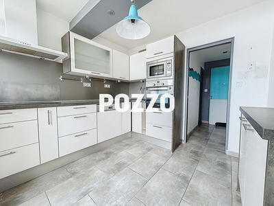 Appartement - 66 m² - 4 pièces