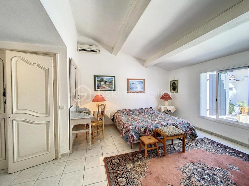 Mas - 382 m² - 13 pièces