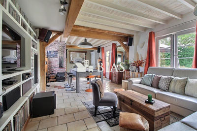 Maison - 141 m² - 7 pièces