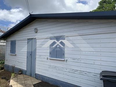 Maison - 90 m² - 3 pièces