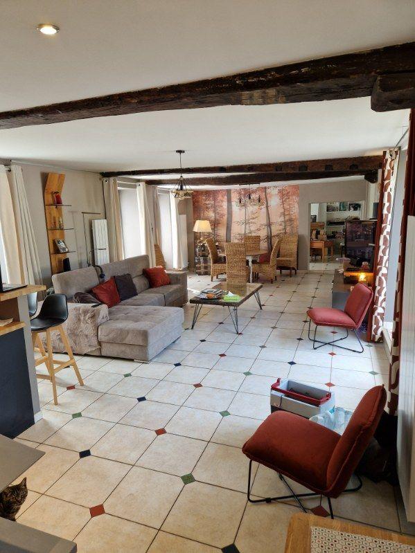 Maison - 310 m² - 5 pièces