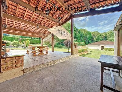 Maison - 218 m² - 8 pièces