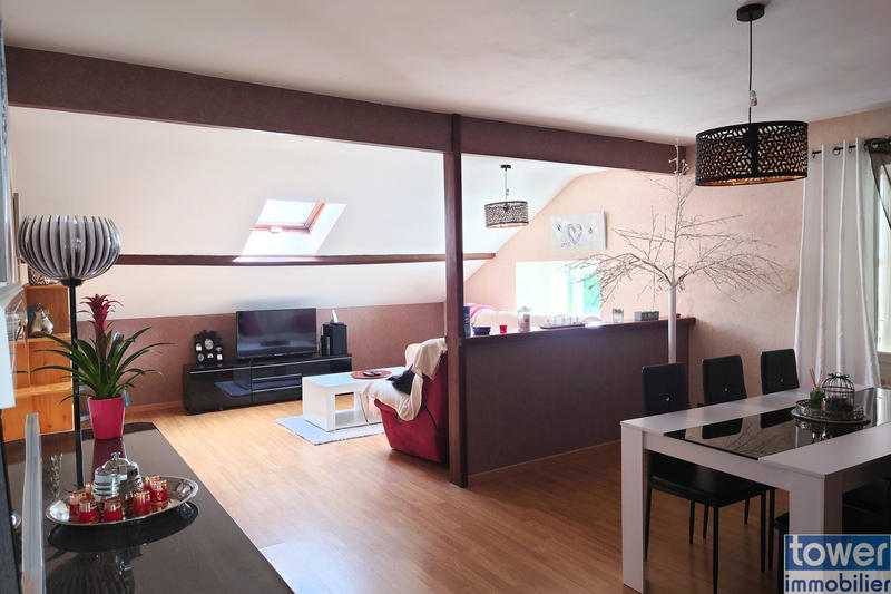 Maison - 197 m² - 8 pièces