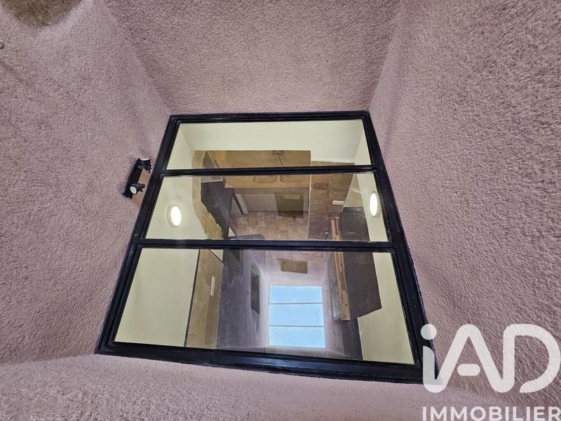 Maison - 250 m² - 8 pièces