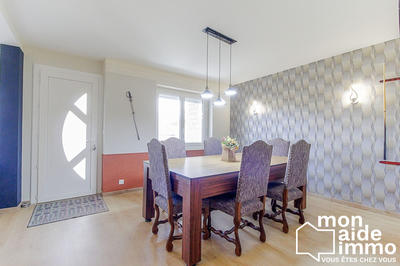 Maison - 98 m² - 4 pièces