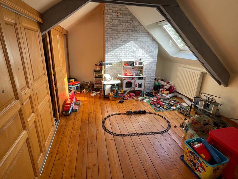 Maison - 225 m² - 8 pièces