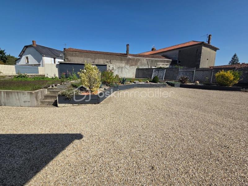 Maison de village - 254 m² - 10 pièces