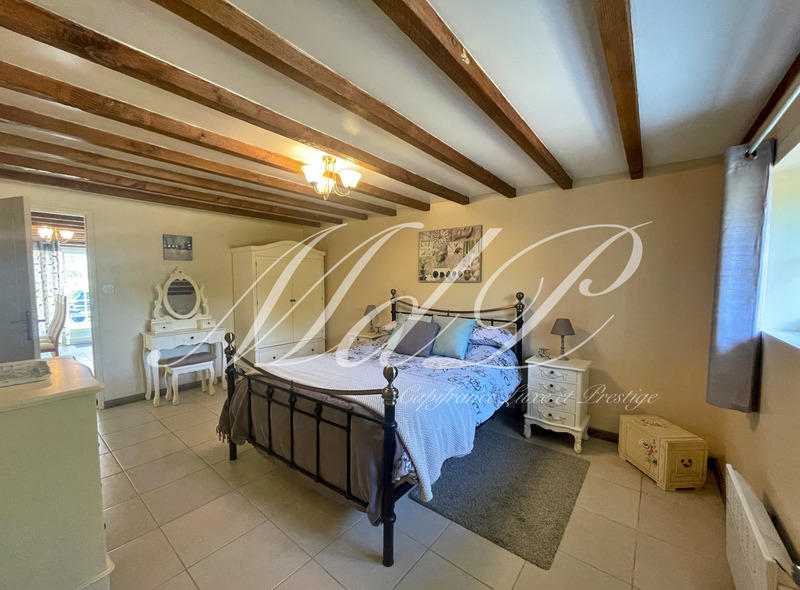 Maison de campagne - 360 m² - 11 pièces