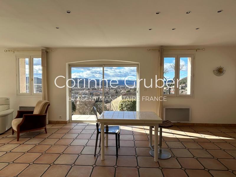 Maison - 180 m² - 6 pièces