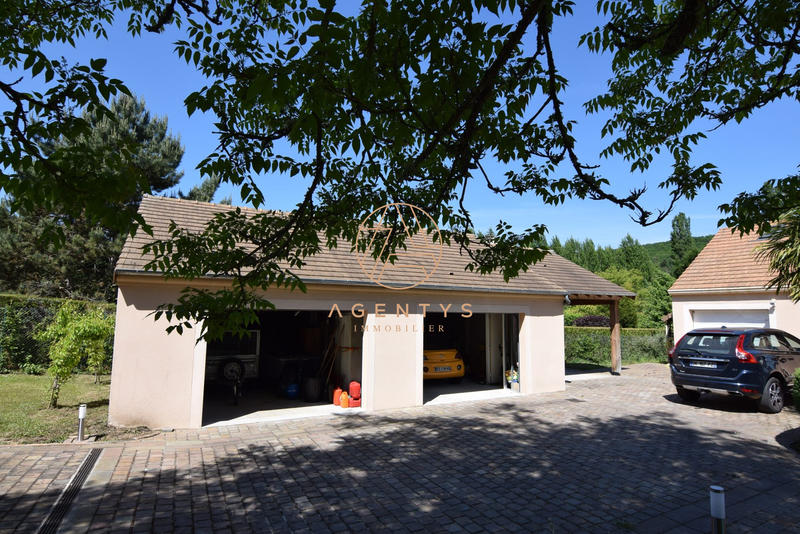 Maison contemporaine - 220 m² - 7 pièces