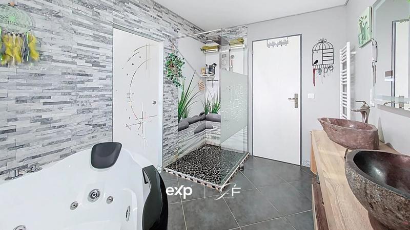 Maison - 94 m² - 4 pièces