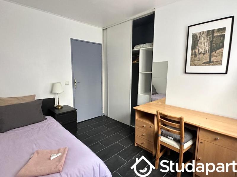 Chambre - 14 m² - 1 pièce