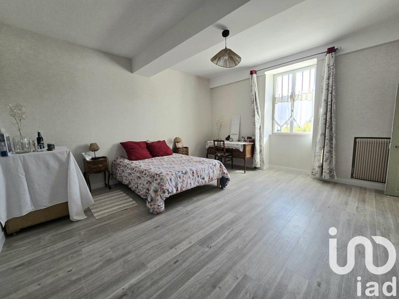 Maison de village - 212 m² - 7 pièces