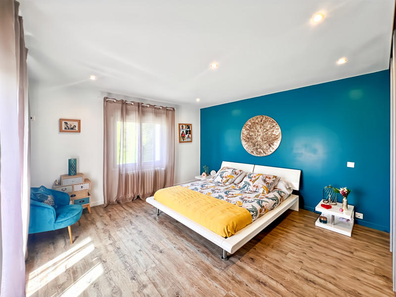 Maison - 184 m² - 6 pièces