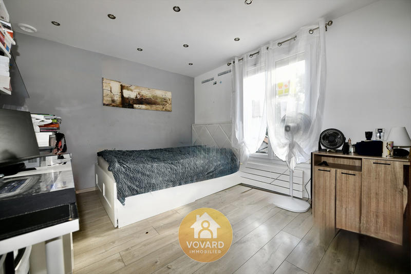 Maison - 204 m² - 8 pièces