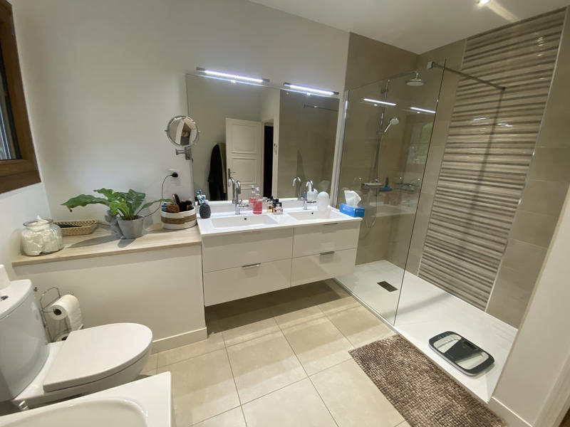 Maison - 224 m² - 8 pièces