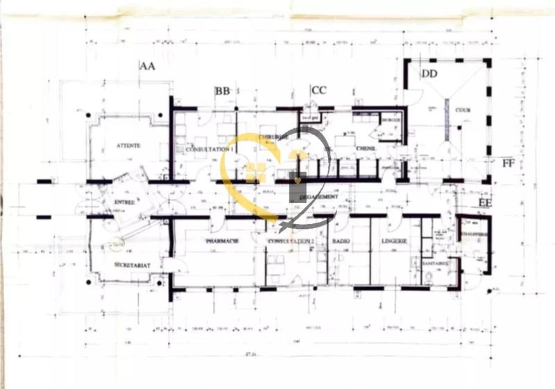 Local commercial - 185 m² - 10 pièces