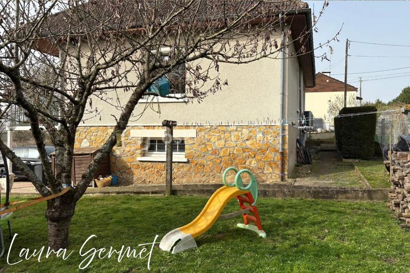 Maison de village - 95 m² - 4 pièces