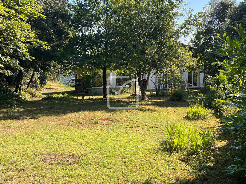 Maison - 143 m² - 7 pièces